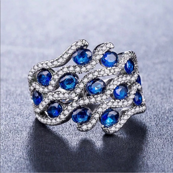 Jewelry - New 925 Silver Beautiful Blue White Sapphire Ring